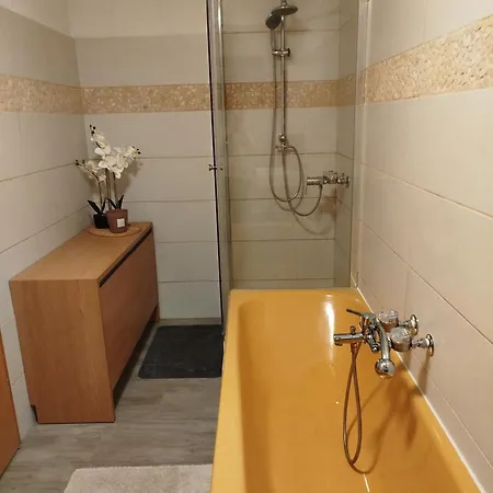 Apartment Zur Goldenen Glocke *
